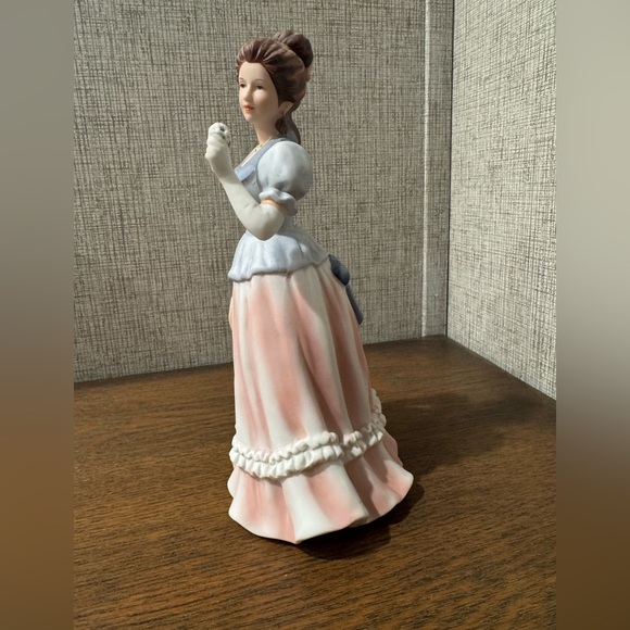 Homco Victorian Lady Figurine 1452 Lady Camille Vintage Porcelain - Picture 2 of 5
